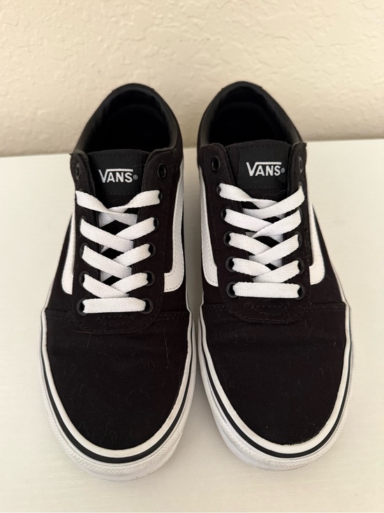 Vans Shoes - VANS Old Skool Lace Up Sneakers